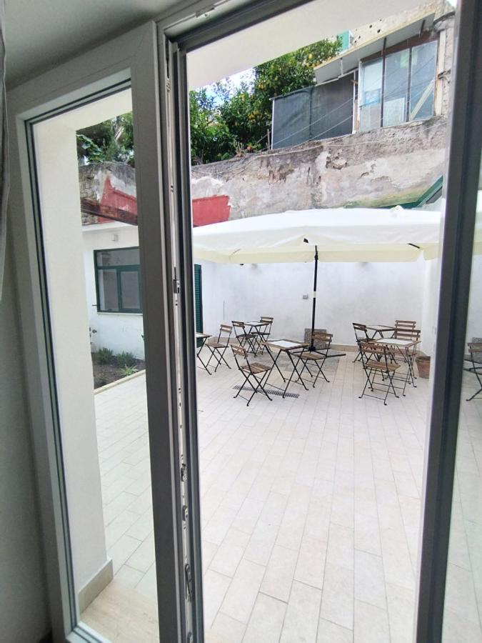 ナポリ La Puteca Bed & Breakfast エクステリア 写真