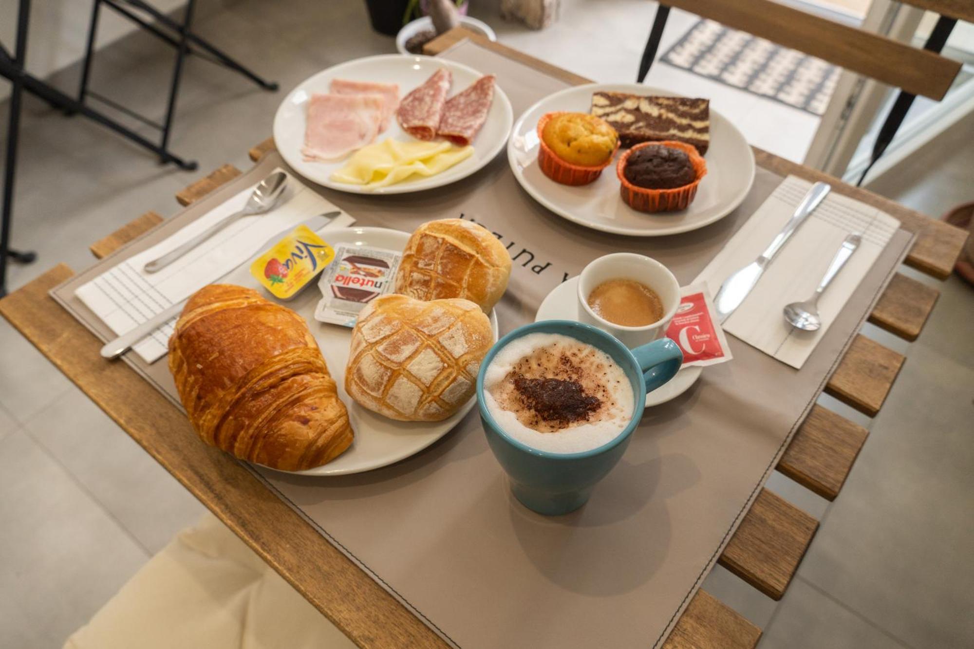 ナポリ La Puteca Bed & Breakfast エクステリア 写真